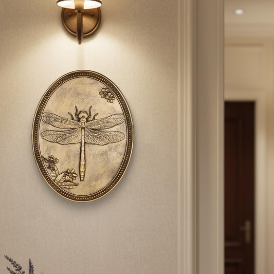 Vintage Dragonfly Wall Sculpture, Antique Wall Decor, Gold Wall Art, Hanging Decoration with Embossed Dragonfly Design, Vintage Decoration for Living Room Bedroom and Hallway, Housewarming Gift