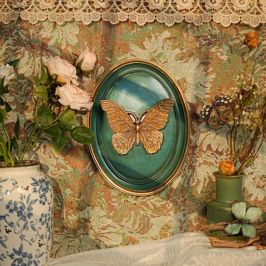 BILXIM Vintage Wall Sculpture, Ornate Green and Gold Butterfly Relief Oval Wall Art, French Country Resin Decorative Plaque for Living Room Bedroom Gallery Wall Decor